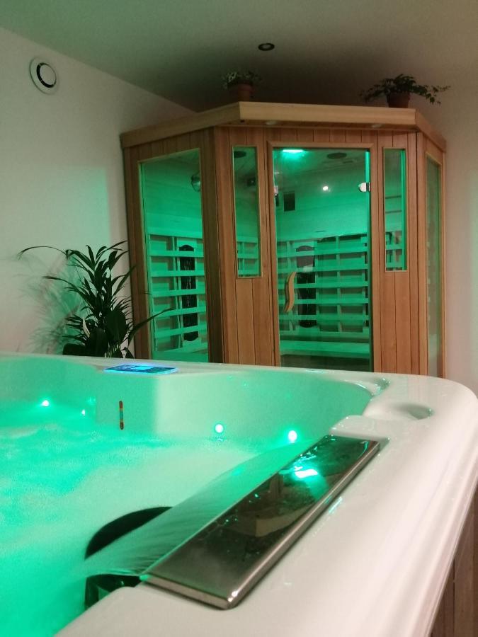 Les Bois D'Ormes Apartment Bessey-en-Chaume Bagian luar foto